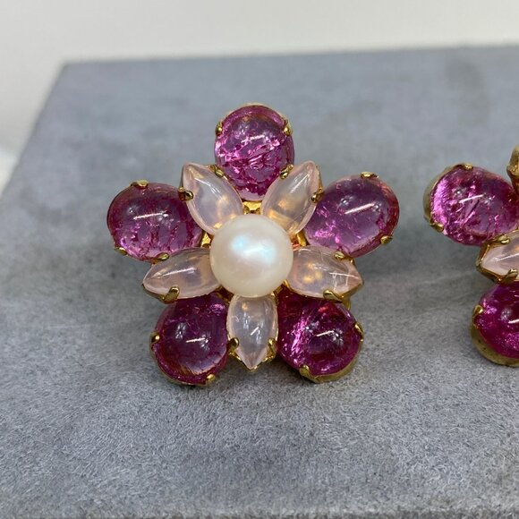 Vintage Christian Dior 1968 Germany Henkle & Grosse Pink & White Flower Clip-On - Picture 3 of 10